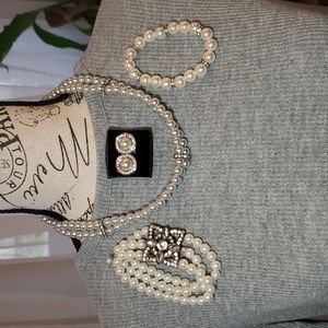 STUNNING PEARL JEWELRY SET